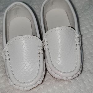 White toddler dress shoes